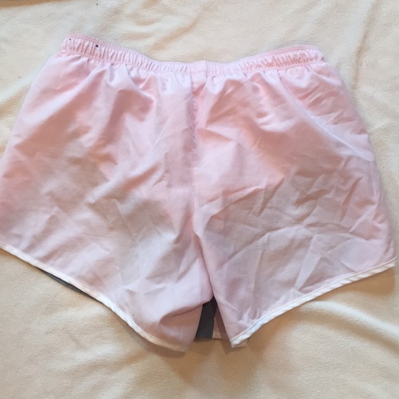 Shorts - Picture 3 of 4